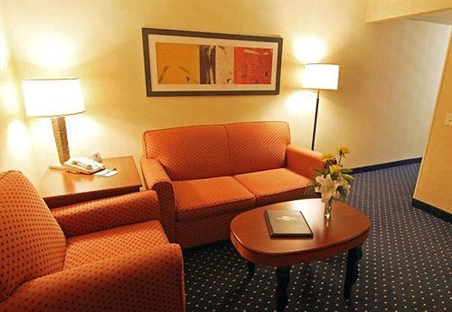 Hotel Radisson Detroit-farmington Hills 3*