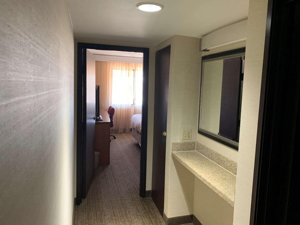 Radisson Detroit-farmington Hills 3* Farmington Hills