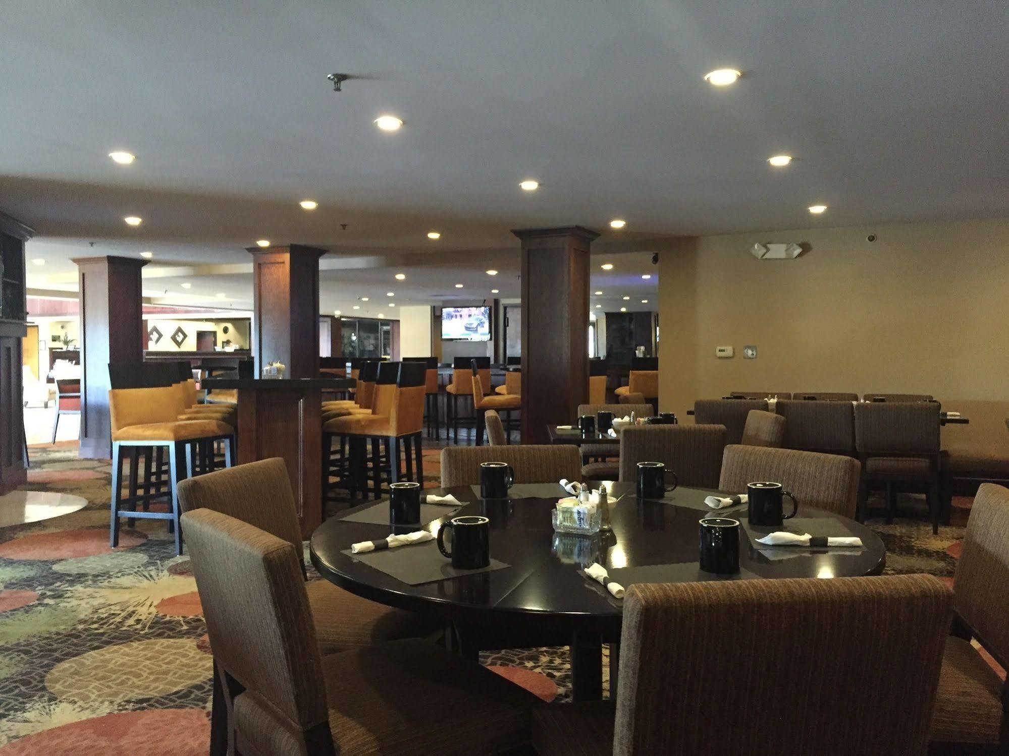 Radisson Detroit-farmington Hills Hotel